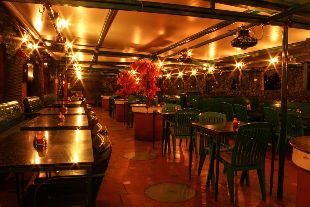 Parklane Hotel Mysore Exterior foto