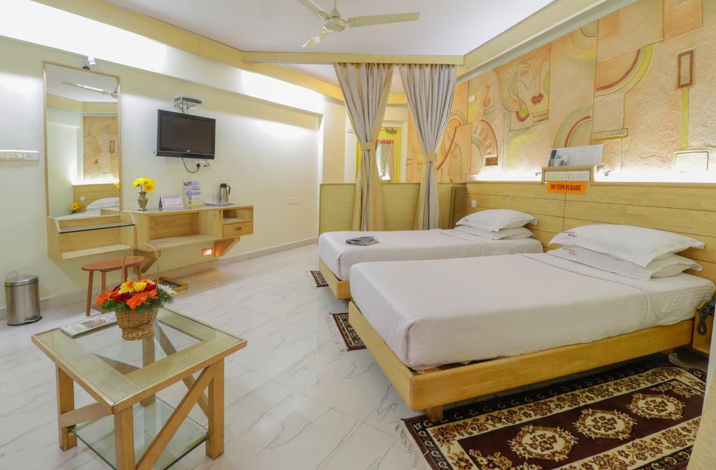 Parklane Hotel Mysore Exterior foto